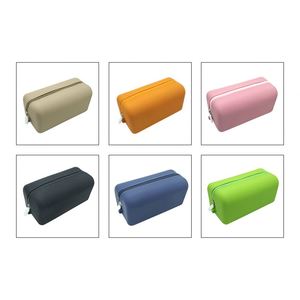 Sac de toilette en silicone écologique portable grande capacité avec tirette lisse pour la décoration intérieure - Product Image 6