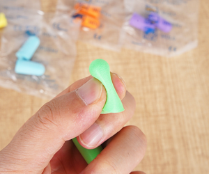 WELTA CE EN352 37dB SNR ANSI 3.17 NRR32dB MOQ 2500 Tapones para los oídos desechables de espuma de PU de inserción rápida, 10 pares, para ronquidos y ruido fuerte - Product Image 3