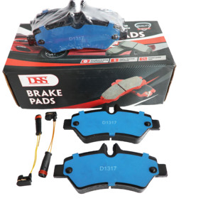 DSS <span class=keywords><strong>Plaquette</strong></span> <span class=keywords><strong>de</strong></span> <span class=keywords><strong>frein</strong></span> céramique haute performance sans bruit avec capteur <span class=keywords><strong>de</strong></span> <span class=keywords><strong>plaquette</strong></span> <span class=keywords><strong>de</strong></span> <span class=keywords><strong>frein</strong></span> plaquettes <span class=keywords><strong>de</strong></span> <span class=keywords><strong>frein</strong></span> <span class=keywords><strong>de</strong></span> voiture D1317 pour MERCEDES BENZ - Product Image 1