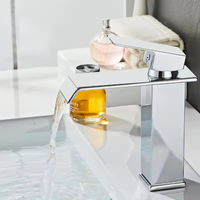 Robinet de lavabo de salle de bain personnalisé en gros mélangeur d'eau chaude et froide robinets de lavabo cascade montage à un trou