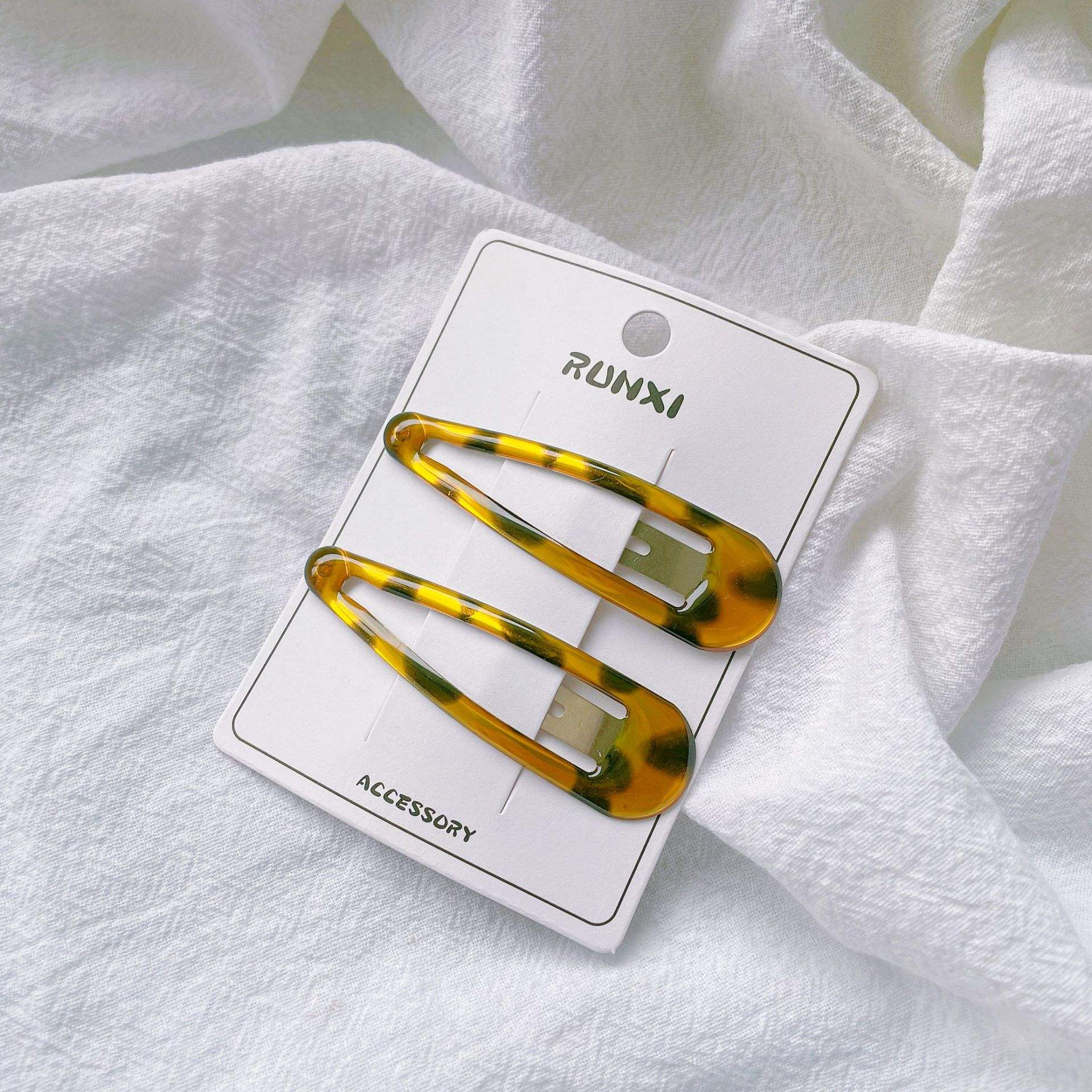 หยดน้ำขนาด7ซม. สองหยด