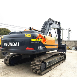 Excavadora de cadenas Hyundai 305LC-9T de segunda mano, modelo 2024, 30 toneladas, capacidad de cazo de 1.6m, motor Cummins, caja de cambios Kawasaki - Product Image 1