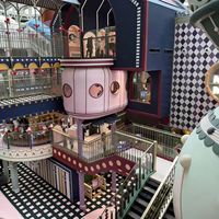 Aire de jeux intérieure commerciale personnalisée en usine de 1000 m² avec trampolines pour enfants et adultes, jeux interactifs et grands toboggans