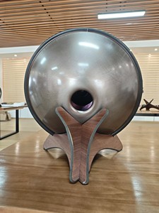 Support portable en bois pour <span class=keywords><strong>handpan</strong></span>, support de tambour à main détachable en X, support de présentation stable pour instrument de percussion <span class=keywords><strong>Hang</strong></span> Drum - Product Image 5