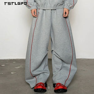 Ensemble de survêtement sportif rétro pour homme, imprimé avec strass, haut à col montant zippé, pantalon rayé, en polaire écologique à double couche 2 - Product Image 3