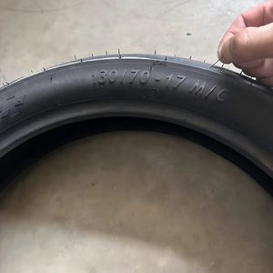 Neumáticos de Motocicleta de Alto Rendimiento 130/70-17 - Product Image 3
