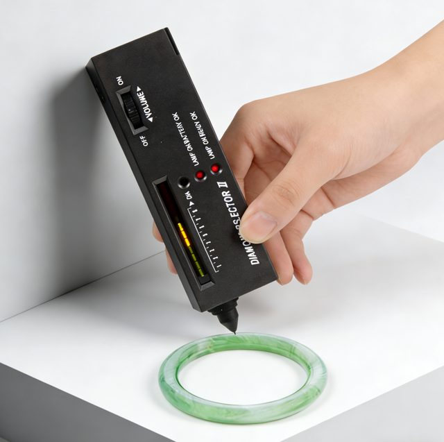 Diamond Tester Gemstone Gem Selector Jewelry Watcher Tool Diamond Indicator Test Pen Gem Hardness Sensor