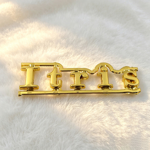 Étiquettes métalliques personnalisées pour vêtements, gravées avec logo, vente en gros - Product Image 3