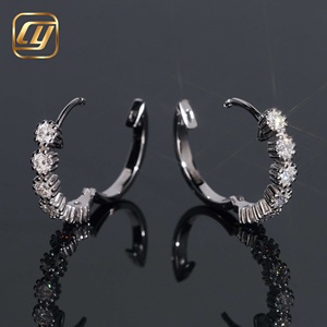 Boucles d'oreilles créoles de luxe en argent 925 plaqué rhodium avec moissanite ronde sertie griffe, bijoux de mariage pour femme - Product Image 5