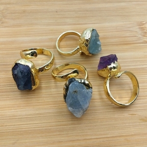 Nuovi arrivi anello di Fluorite di ametista di cristallo curativo di pietra grezza naturale anello di barretta regolabile placcato in oro 18 carati per uomo e donna - Product Image 5