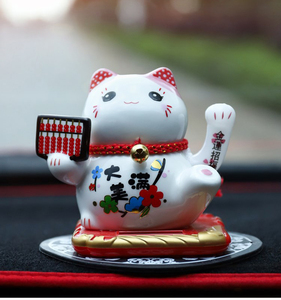 Petite main tremblante <span class=keywords><strong>en</strong></span> <span class=keywords><strong>céramique</strong></span> chat porte-bonheur décoration de voiture à ondulation automatique à énergie solaire - Product Image 3
