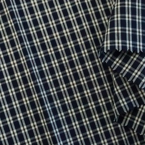 Tissu à carreaux en <span class=keywords><strong>tartan</strong></span> tissé 115gsm pour garçons filles vêtements pour enfants chemises pour femmes pantalons habillés - Product Image 3