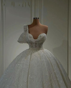 Robes de mariée de luxe Mumuleo à une épaule, ornées de perles lourdes, robe de bal, robe de mariée <span class=keywords><strong>princesse</strong></span>, robe de mariée moelleuse à paillettes - Product Image 2