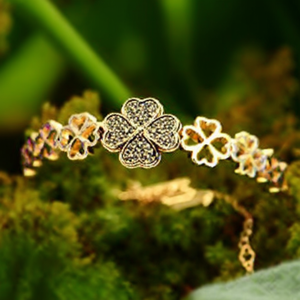 Classic Gold Plated Flower Shaped Cuff <b>Bracelet</b> Elegant Zinc Alloy Jewelry for Gift - Product Image 3