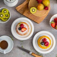 Assiettes de fête écologiques en pulpe de bagasse de 6 pouces, vaisselle jetable biodégradable, résistantes à la chaleur, pour la restauration et les événements scolaires