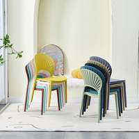 Chaise d'enfant empilable portable en plastique PP moderne avec conception de sécurité pour utilisation en maternelle, prix d'usine écologique