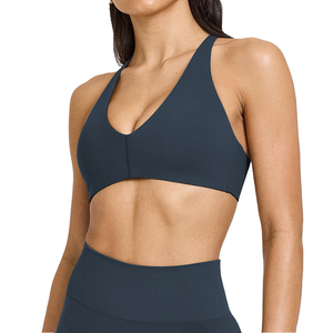 Sujetador deportivo de alto soporte para mujer, con espalda cruzada, tela transpirable, elástico en cuatro direcciones, tirantes entrecruzados, logo frontal, para gimnasio, yoga, fitness y entrenamiento. - Product Image 1