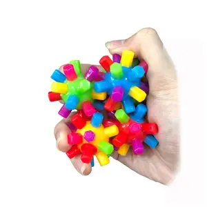 Atacado Mini Colorido Arco-íris Pilar Luminosa Bola Engraçado Stress Bolas Educacional Squeeze Brinquedos