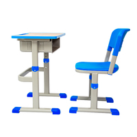 Bureau d'ordinateur moderne en bois à hauteur réglable pour l'école avec support pour écran et plateau pour clavier pour les cours d'informatique