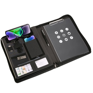 Portefeuille de charge sans fil en cuir Saffiano de luxe 10000 mAh avec charge rapide <span class=keywords><strong>Qi</strong></span>, USB 3.0 et logo personnalisé – Organisateur professionnel - Product Image 1