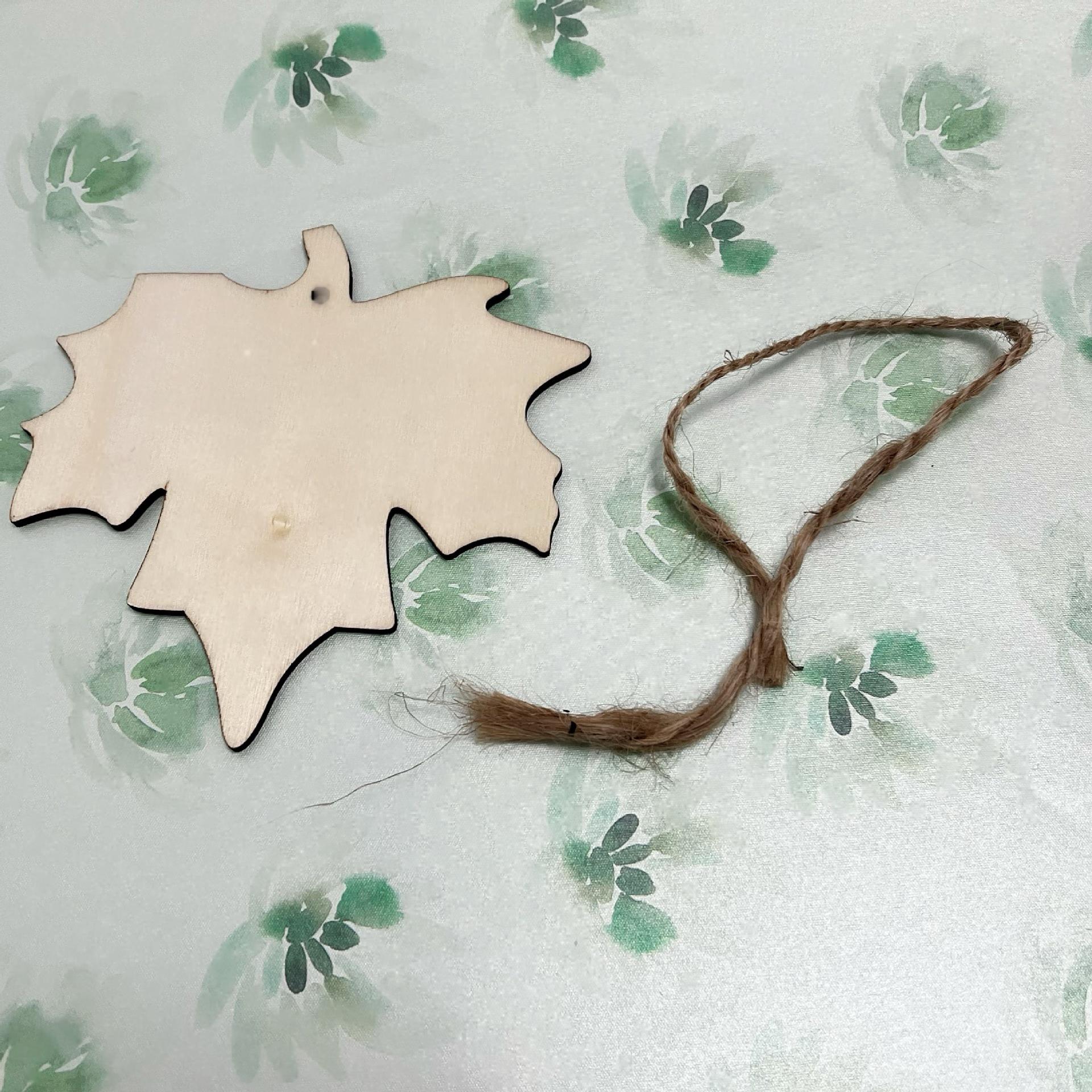 5.ใบเมเปิ้ล (ประมาณ10*10ซม.) 6.6กรัม