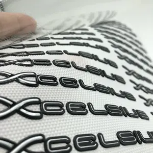 Impresión de etiquetas de silicona de transferencia de calor con logotipo 3D personalizado, ropa de diseño de PVC para planchar, sombrero de camiseta