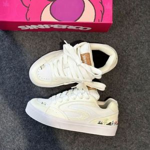 Chaussures originales Girly Heart Beige Bread pour femmes, tendance 2026, nouvelles chaussures de skate polyvalentes décontractées blanches pour l'automne - Product Image 6