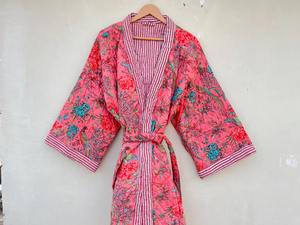 Robe kimono bohème matelassée en coton 100% style vintage, motif imprimé en blocs, respirante, réversible, écologique, robe d'hiver - Product Image 3