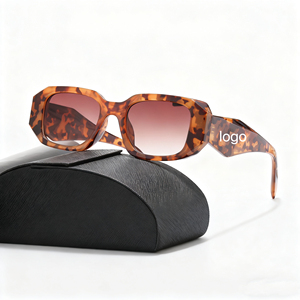 แว่นกันแดดทรงหกเหลี่ยมโลหะคุณภาพสูง แบรนด์ดัง ดีไซน์เนอร์แฟชั่น โลโก้สั่งทำใหม่ ปี 2026 สำหรับทุกเพศ ป้องกันรังสียูวี 400 เลนส์พีซี ขายส่ง - Product Image 3