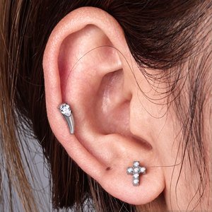 Pendientes de titanio F136 5A con circonita <span class=keywords><strong>en</strong></span> forma de cruz, aretes de moda para la oreja, anillos de titanio para la <span class=keywords><strong>labio</strong></span>, joyería para <span class=keywords><strong>piercing</strong></span> corporal. - Product Image 5