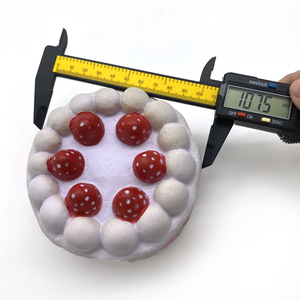 ของเล่นบีบเค้กสตรอว์เบอร์รี PU Foam ของเล่นบีบเค้กสตรอว์เบอร์รีญี่ปุ่นจำลอง นุ่ม กลิ่นหอม ของเล่นบีบเค้กสตรอว์เบอร์รีแบบคืนตัวช้า - Product Image 6