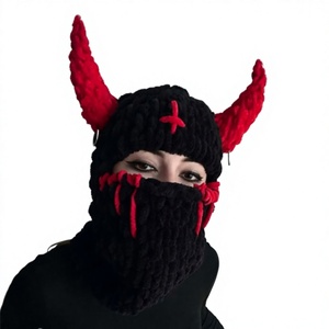 Bonnet cagoule tricoté noir et rouge avec applique croix, masque intégral, style punk unisexe, bonnet d'hiver pour adulte - Product Image 4