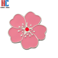 Accessoires de golf modernes en métal, fabrication sur mesure avec logo personnalisé, marqueur de balle rose, pièce de monnaie Sakura, marqueur de balle plaqué argent pour club de golf, 20 ans d'expérience en usine