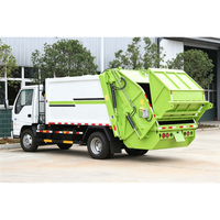 Camion compacteur de déchets ISUZU ELF 4x2 de 8m³ à chargement arrière hydraulique, norme export, pour la collecte des ordures et l'assainissement