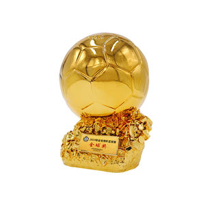جملة مخصصة بالجملة: كأس حارس المرمى الذهبي لدوري المرمى، تمثال مطلي بالذهب للاعب كرة القدم، حرف يدوية معدنية ثلاثية الأبعاد للمسرح والتلفزيون - Product Image 3