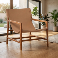 Fauteuil de jardin en teck de style mid-century modern avec revêtement en cuir beige et pieds coniques, fauteuil lounge d'extérieur de Jepara