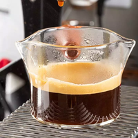 Pot à lait en verre borosilicate à double bec soufflé à la main avec manche en bois essentiel pour la préparation du café