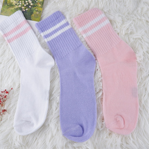 جوارب نسائية بأنبوب متوسط, جوارب نسائية بأنبوب متوسط بسيط يسمح بمرور الهواء في الحرم الجامعي ، جوارب طاقم مخصصة <span class=keywords><strong>Kpop</strong></span> - Product Image 1