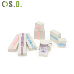 Boîtes cadeaux en papier pour colliers et pendentifs de luxe personnalisés, boîtes à bijoux en papier simili cuir gris de haute qualité, boîte à bijoux avec nœud - Product Image 1