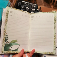 Livre d'images illustré de dessins animés avec pages découpées spéciales, en papier écologique, pour la lecture éducative préscolaire et les fêtes