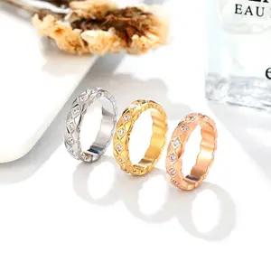 热卖珠宝精致设计不锈钢18k镀金结婚戒指，带明星钻石戒指，适合女性男性