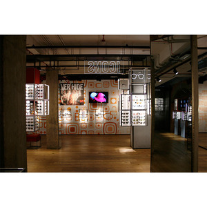 การออกแบบที่กําหนดเองตู้แก้วร้านค้าแสงป้ายห้างสรรพสินค้าแว่นตากันแดดคณะกรรมการออกแบบตู้ - Product Image 5