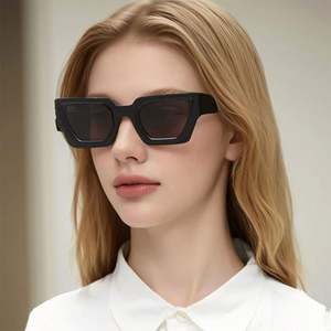 Gafas de Sol Retro de Ojo de Gato con Logotipo Personalizado, Gafas de Sol Cuadradas con Marco Grande y Protección UV400 para Mujer - Product Image 5