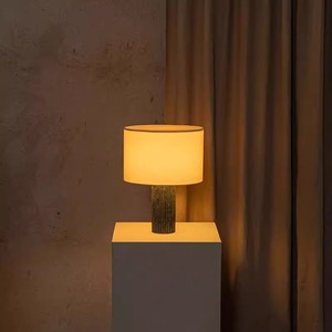 Lámpara de mesa minimalista moderna E27 LED 220V con control de interruptor para sala de estar, dormitorio, estudio - Product Image 2