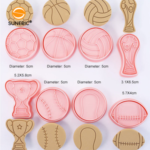 Outils de pâtisserie DIY, tampon de décoration de gâteau en fondant, <span class=keywords><strong>emporte</strong></span>-pièces 3D en forme de ballon de football, moule à biscuits, ensemble d'<span class=keywords><strong>emporte</strong></span>-pièces en plastique pour la pâtisserie - Product Image 3