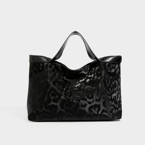 Sac fourre-tout grande capacité en PU pour femme, imprimé léopard effet daim, collection automne/hiver, avec fermeture éclair et doublure en polyester - Product Image 2