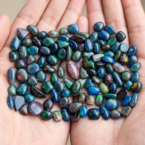 Opale noire naturelle de 2 à 5 carats, cabochon taille brillant, jeu de couleurs, poli à la flamme, pierres précieuses en vrac pour la fabrication de bijoux, qualité supérieure, Éthiopie - Product Image 2
