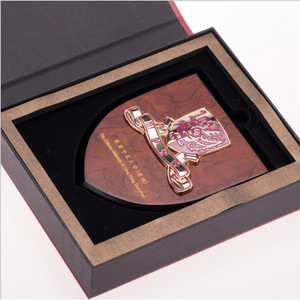 ฐานเหรียญไม้ 20x15x1.5 ซม. สลักด้วยเลเซอร์ ทนทาน สำหรับมอบรางวัลและการยกย่อง - Product Image 2