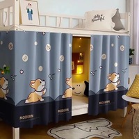 Tirai Tempat Tidur Asrama Mahasiswa Model Kartun Digital Tiga Pintu Anti Cahaya 1.15m/1.35m Tinggi Tidak Luntur Bahan Bernapas