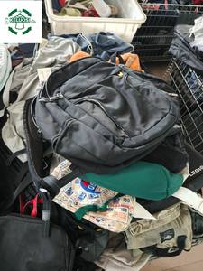 Vendita all'Ingrosso di Abbigliamento Usato e Borse di Marca per Negozi, Rivendita e Mercato Esportazione - Product Image 6